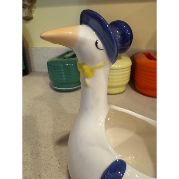 Planter FTDA Ceramic Goose Blue Hat & Yellow Bow Vintage 1986 7 Inches - Picture 2 of 8